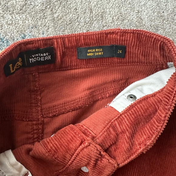 NWOT Lee Vintage Modern Burnt Orange High Waisted Pencil Skirt. Size 24. - Picture 12 of 12